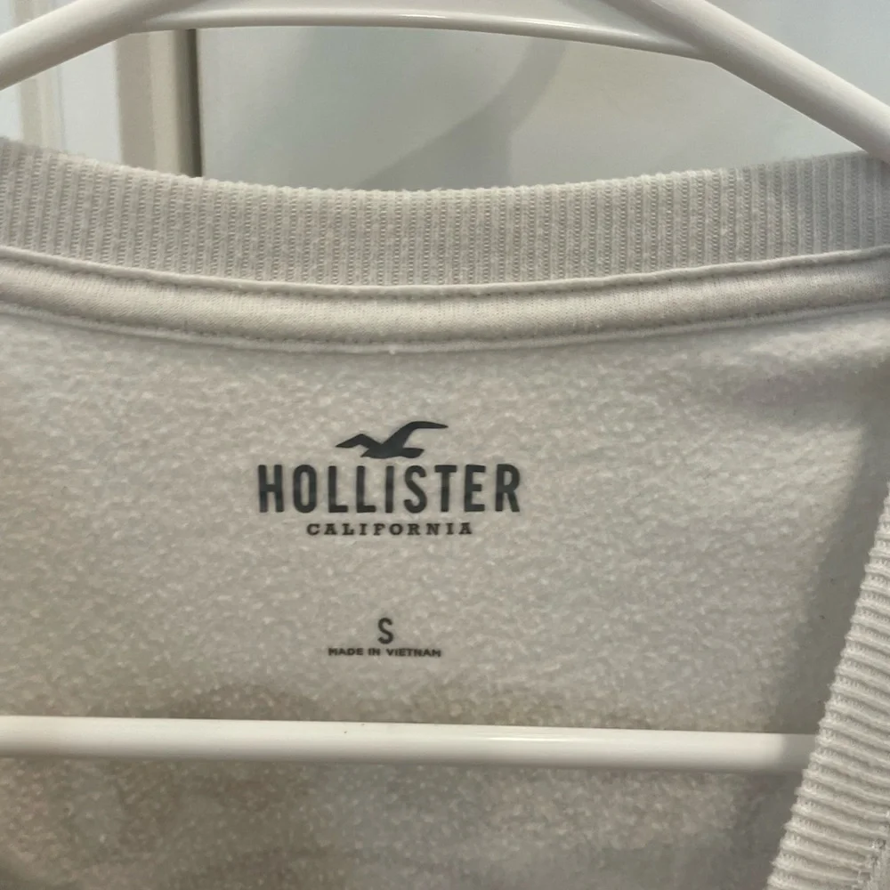 Hollister White Oversized Long Sleeve crew - Picture 5 of 7